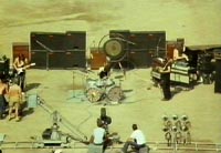 Kamera-ajo amfiteatteriin katsojan positiosta - © www.floydian-window.com